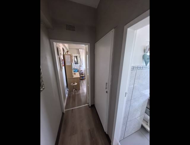 2 BEDROOM APARTMENT FOR SALE IN CYRILDENE